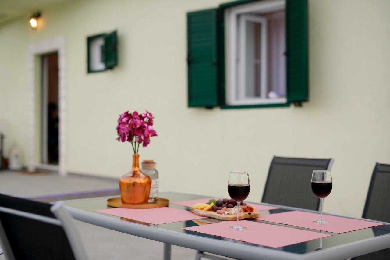 House Lucia Villa Brstanovo Exterior photo